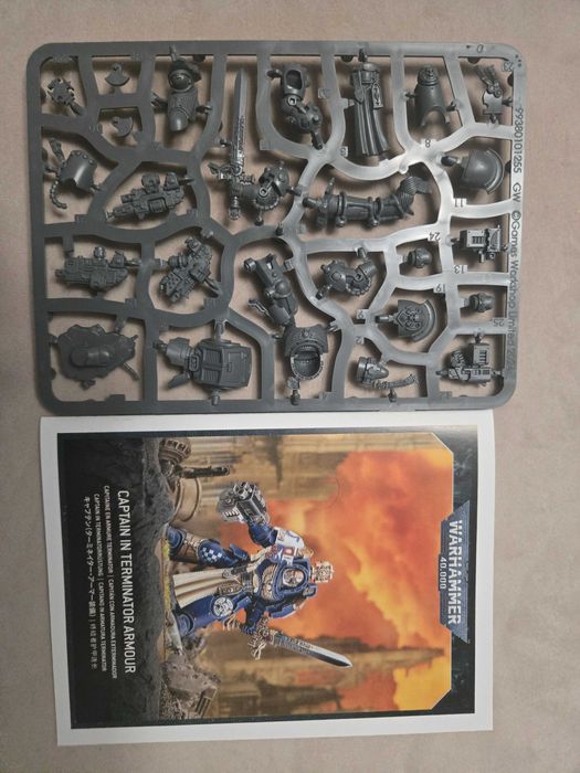 Warhammer 40k Space Marines Captain in Terminator Armour