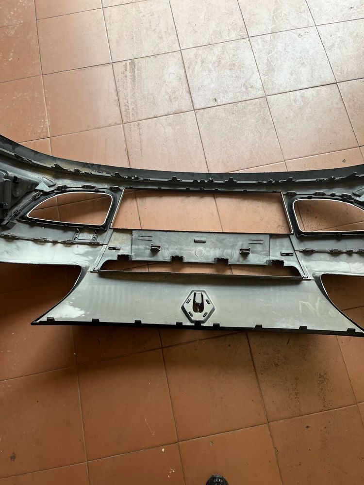 Parachoques renault scenic