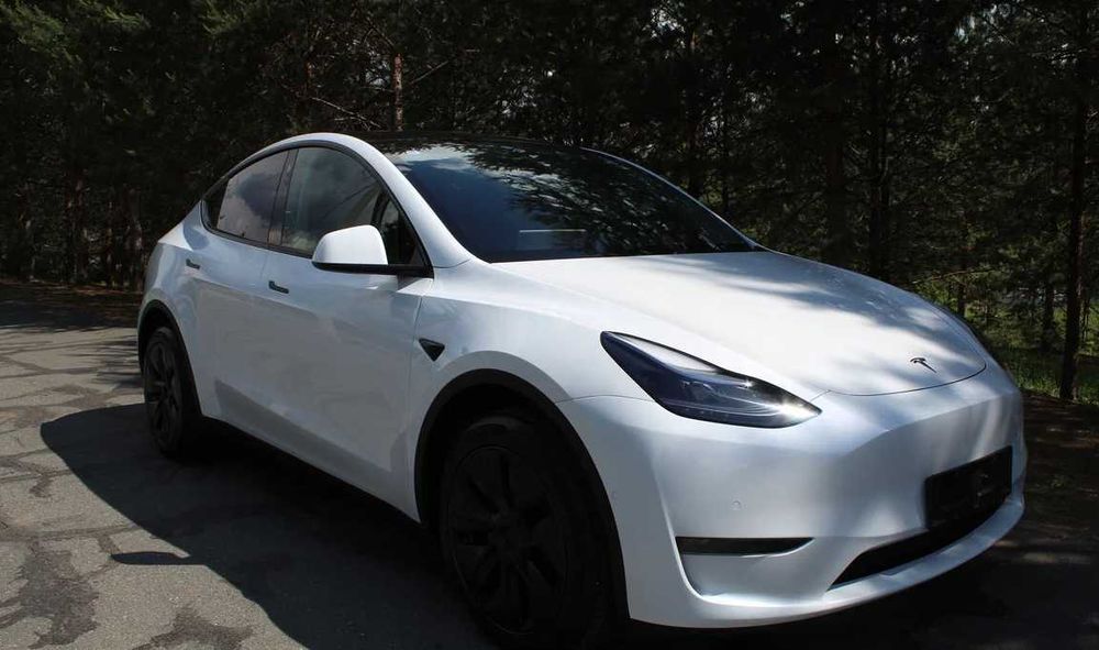 Tesla Model Y Long Range 2023