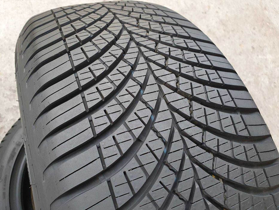 2x Goodyear Vector 4Seasons Gen 3 225/40r18  7,5mm Jak nowe