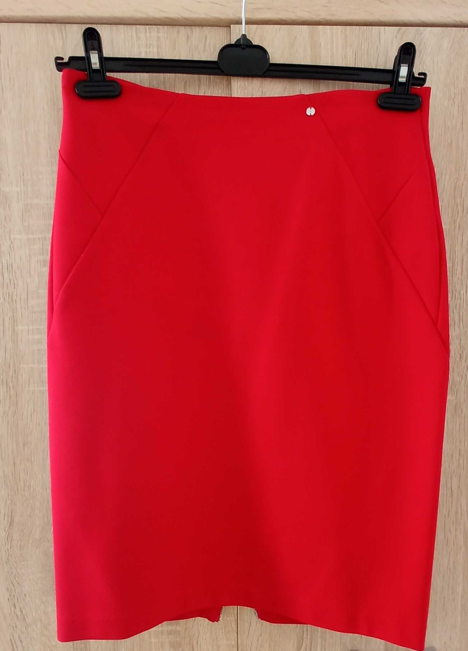 Czerwona sexi spódnica Reserved rozmiar 42/XL