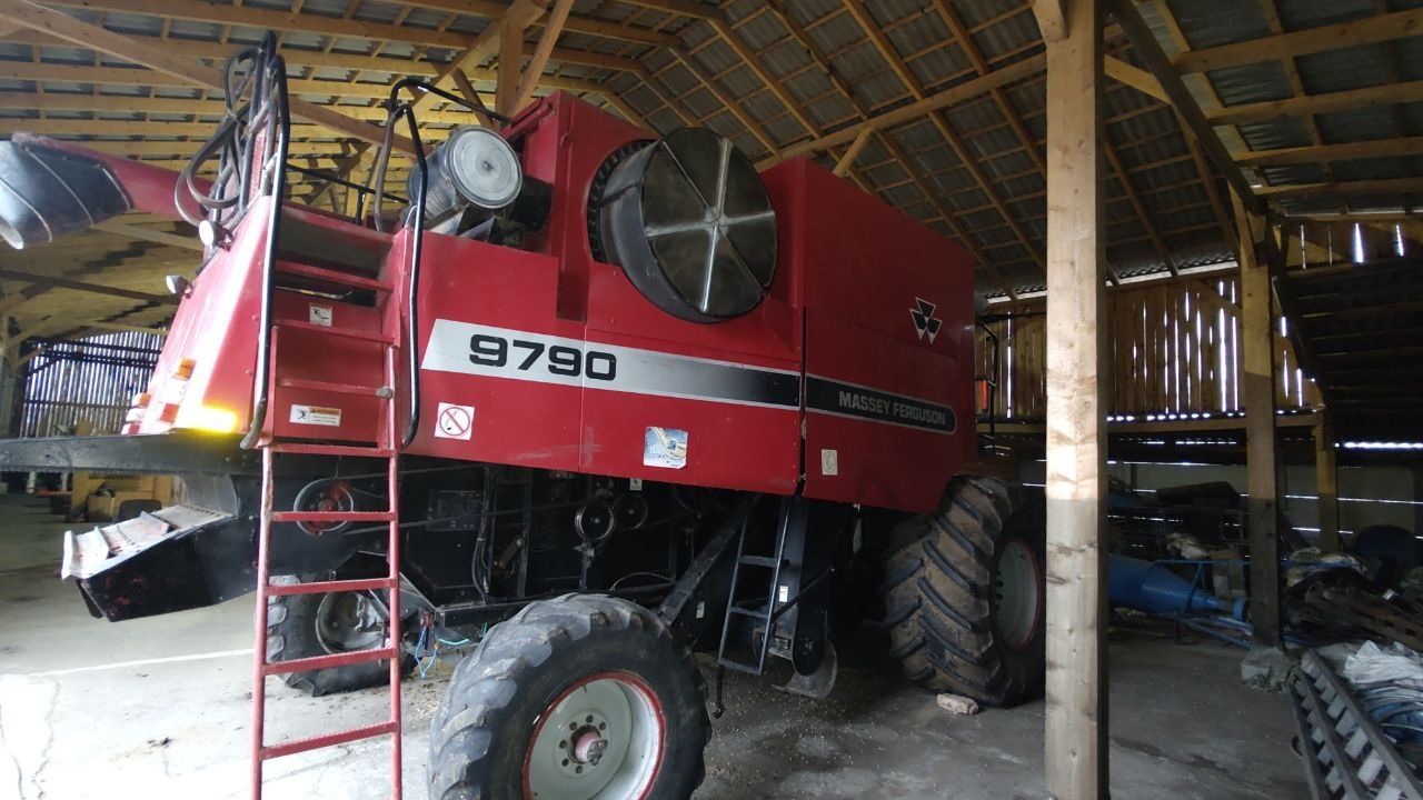 Комбайн Massey ferguson 9790