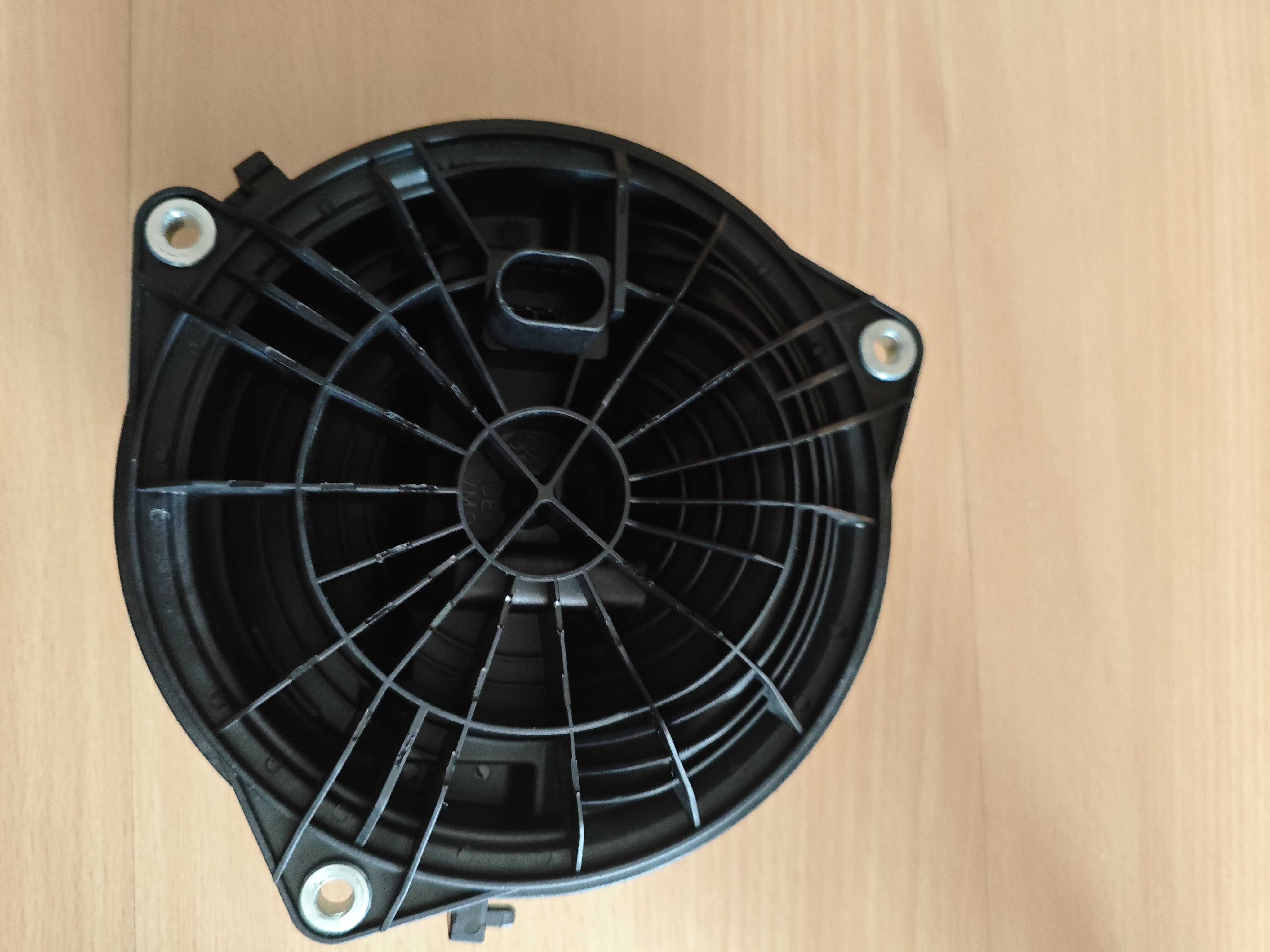 Interruptor / Switch / Botão Da Mala Volkswagen Polo (6R1, 6C1)