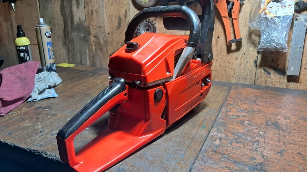 Бензопила Foresta 2,4kv 45sm² в гарному стані є відео роботи