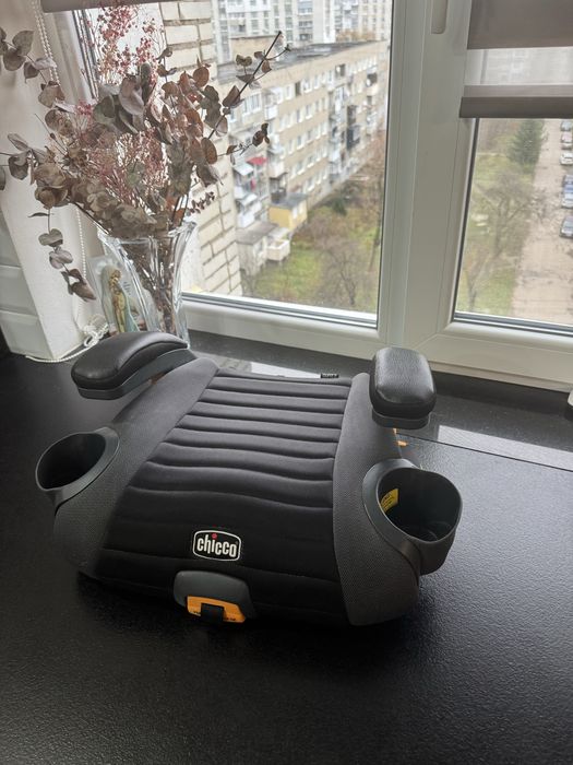 Автокрісло Бустер Chicco GoFit Plus
