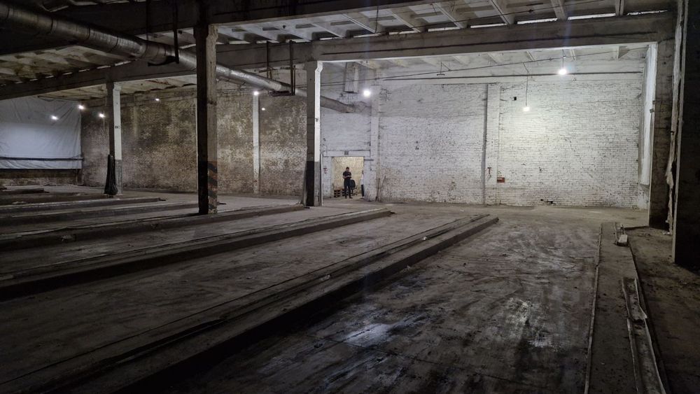 Оренда складських приміщень у Києві, вул. Сікевича 900м2