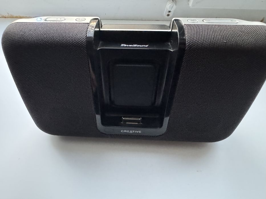 Ipod touch 2 32gb + колонка, док станция