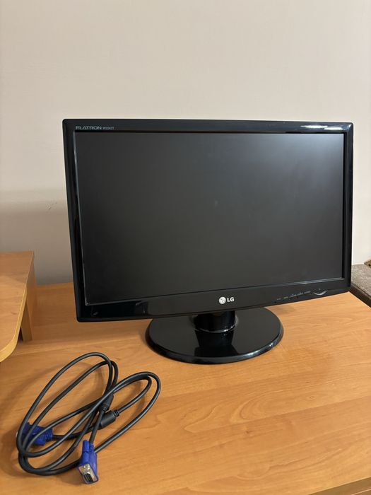 Монітор LG Flatron W2243T-PF