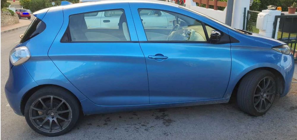 Renault Zoe (c/ Bateria) 41 kwh Life - Iva Dedutível