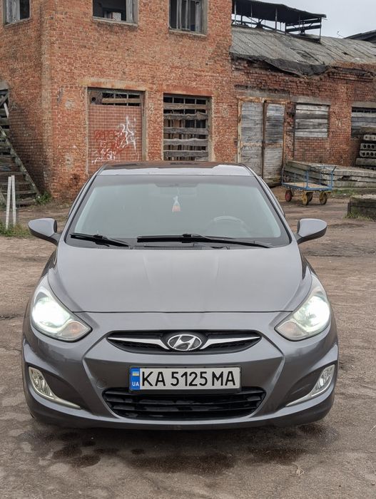 Hyundai Accent 2011 року автомат!