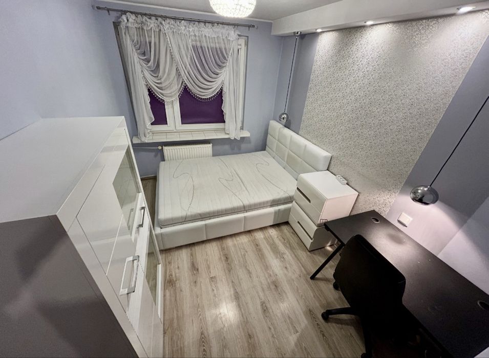 Pokój przy centrum. Do wyboru jeden z dwóch. Room for rent.