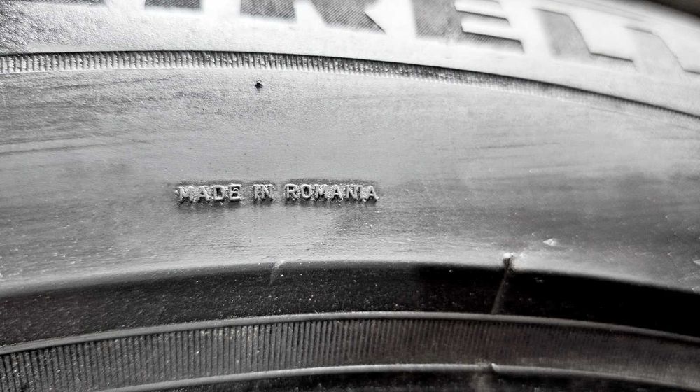 Шини Б/в 265.50.19 пара Pirelli