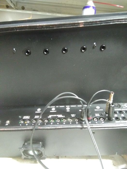 Mesa de som Dynacord SM 8030 com várias  funções