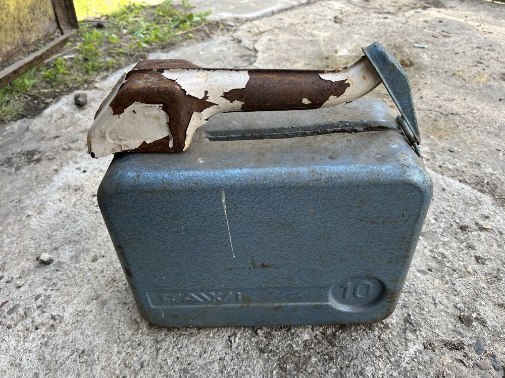 Kanister na paliwo FAWI 10L VW Garbus FSO PRL Fiat 126p Junak WFM WSK