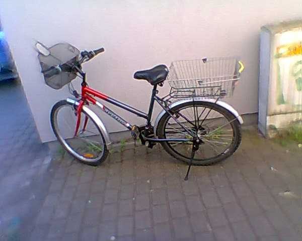 Solidny rower damski 26" Dynamic z dwoma  koszykami . /Germany/