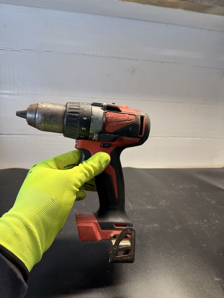 Читайте опис ! Шуруповерт шурупокрут шурік milwaukee m 18