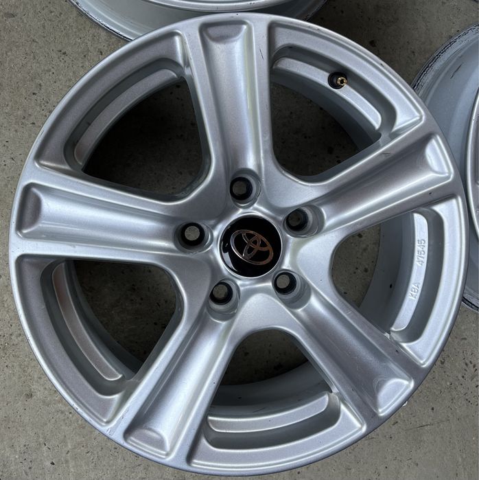 Диски Toyota Camry R 16 5 114,3 Corolla