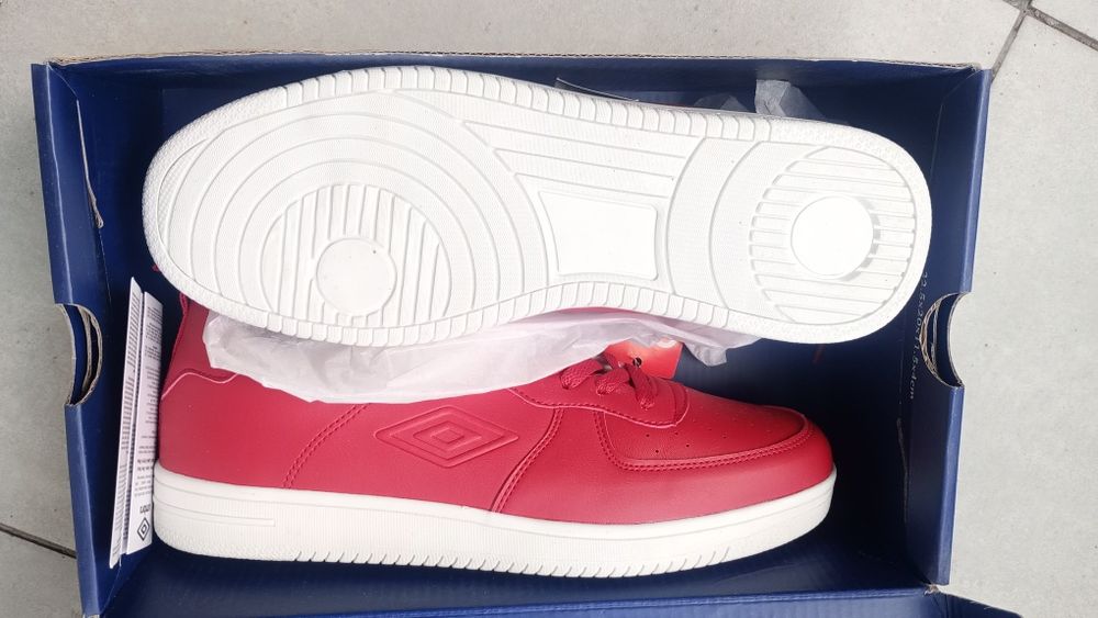 Buty sportowe Umbro 44 czerwone