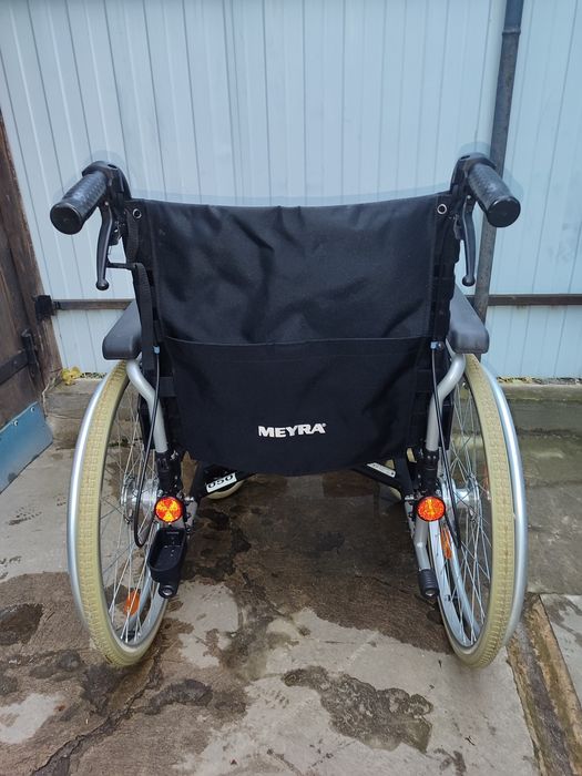 Інвалідний візок (ширина сидіння 51 см)