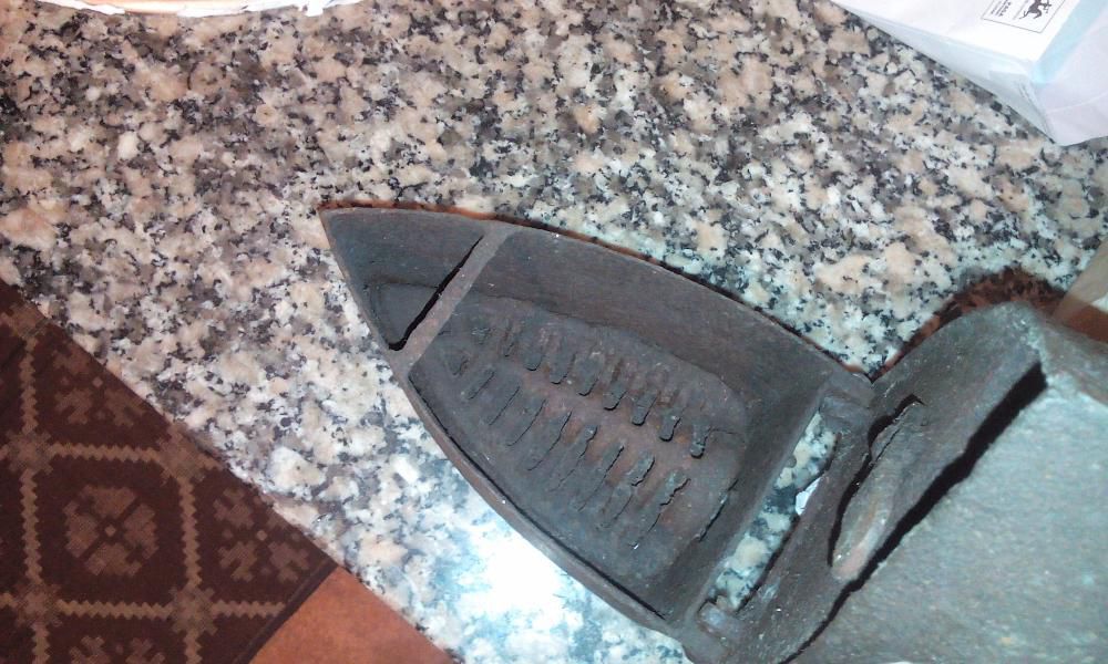 Ferro Engomar Antigo