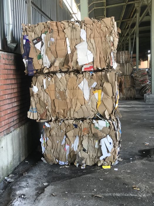 Принимаем макулатуру