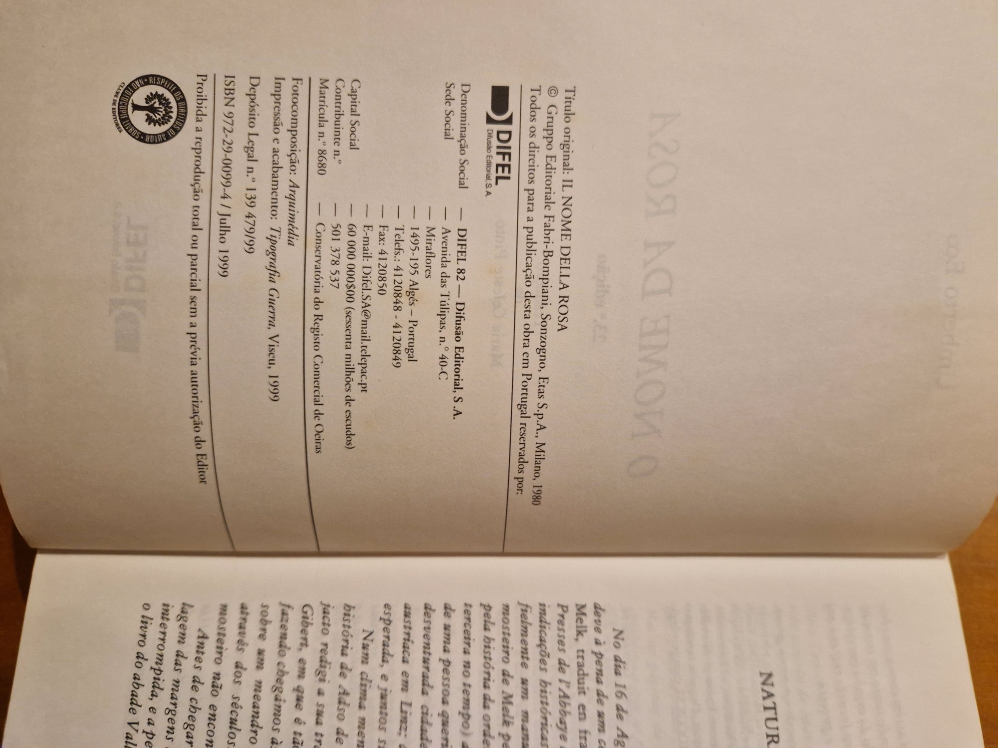 Livro "O Nome da Rosa", de Umberto Eco e "O Grupo", de Mary Macarthy