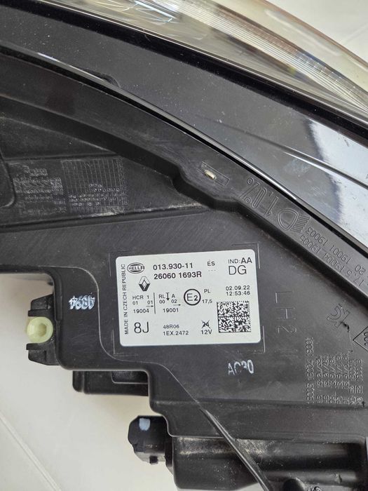 Farol Esquerdo RENAULT CAPTUR II 2020 a 2024