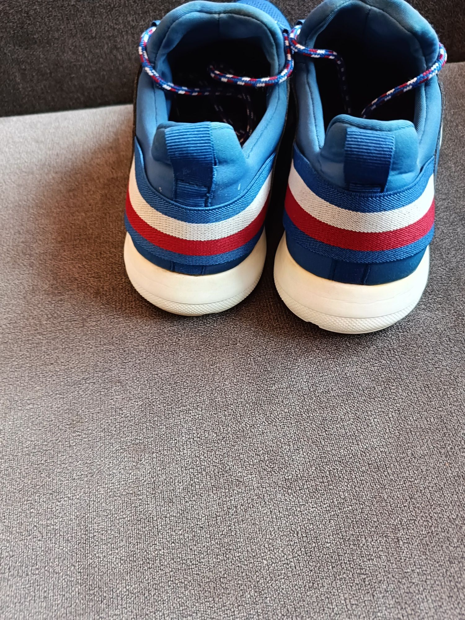 Sportowe buty Tommy Hilfiger 44