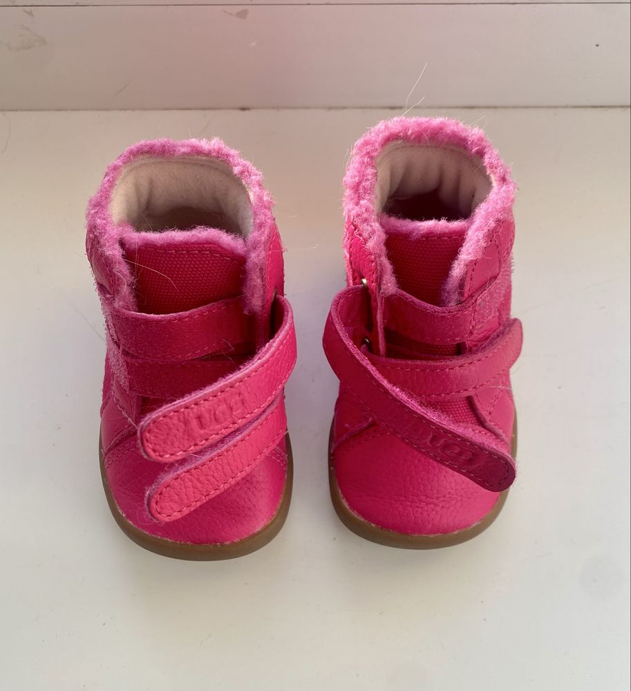Buty dla dziewczynki UGG Baby RENNON II Roz. EU 18