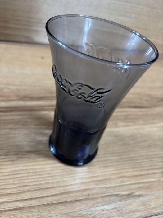 Szklanka Coca-Cola .