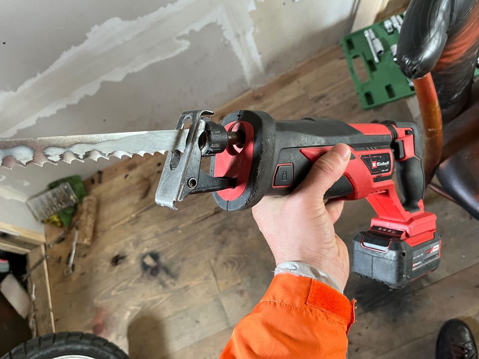 Пила шабельна Einhell X-Change TE-AP 18/26 + Зарядне + АКБ 5.2ah