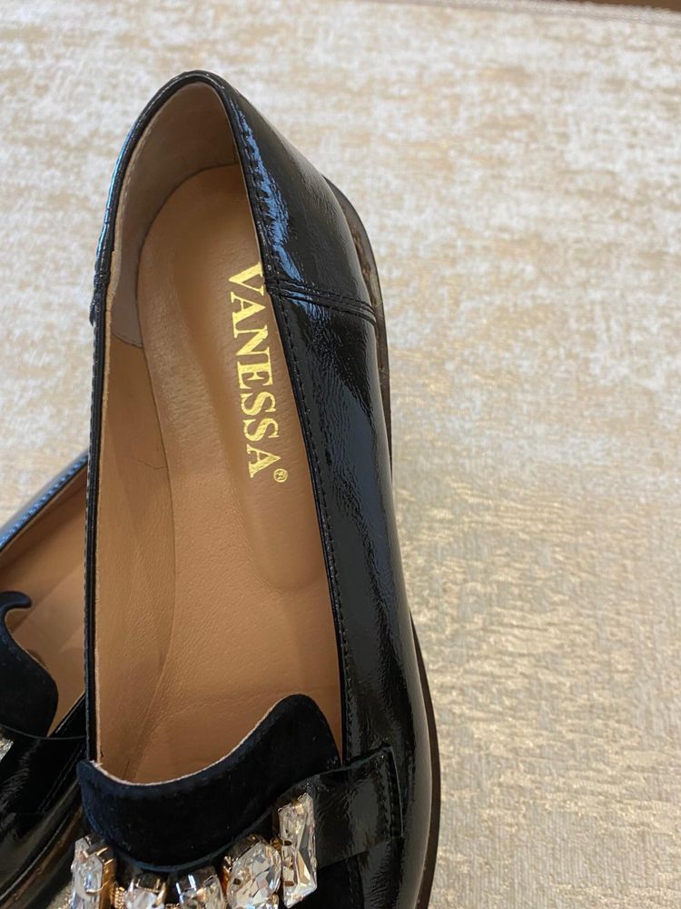 Buty czarne mokasyny oxfordy Vanessa