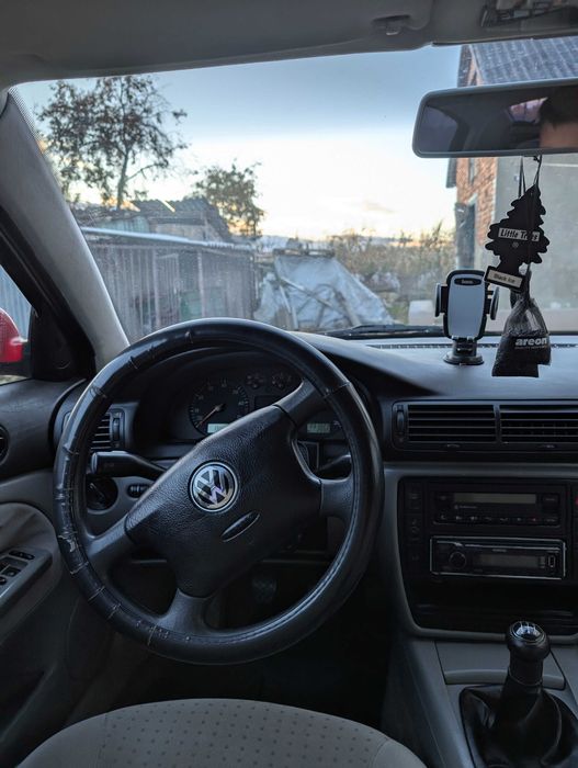 volkswagen passat B5 1.6 2000