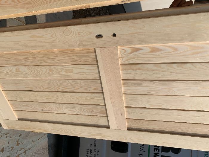 Drzwi drewniane sosnowe lite 100% z oscieżnicą pełne wiejskie