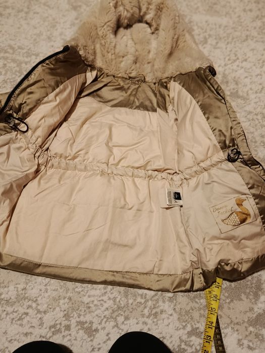 Гарненька зимова курточка для дівчинки 120см