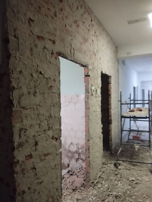 Демонтаж : плитки, штукатурки, стяжки, цегли, бетону.