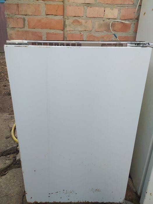 Продам морозиловку Libher