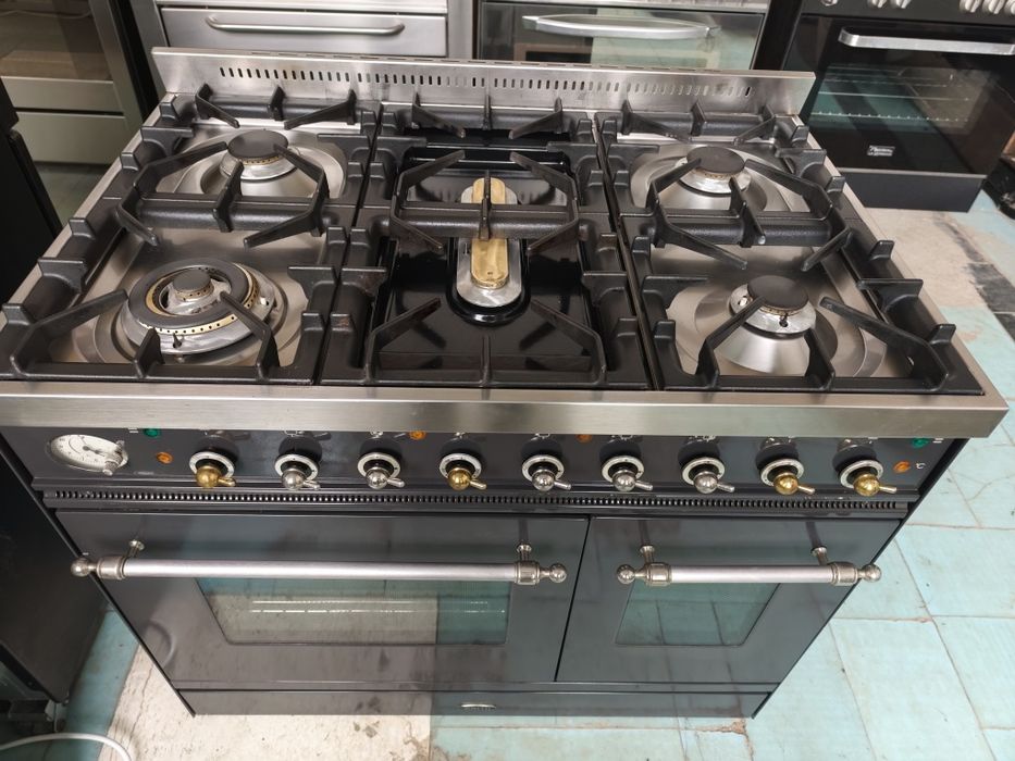 Професійна газова плита на 5 камфорок