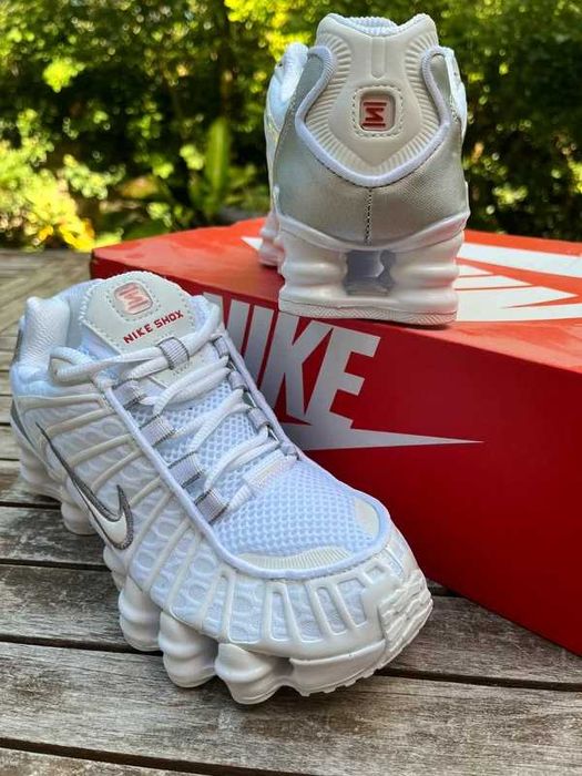 Buty Trampk Nike Shox White R.43