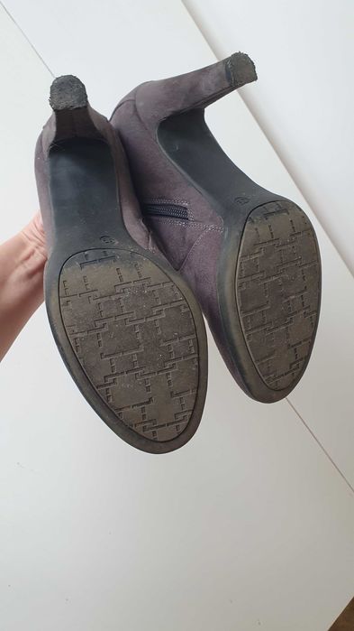 Botki na obcasie rozmiar 39 i 40