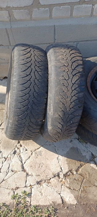 Шини з дисками Ауді 100 с3. (фольксваген)