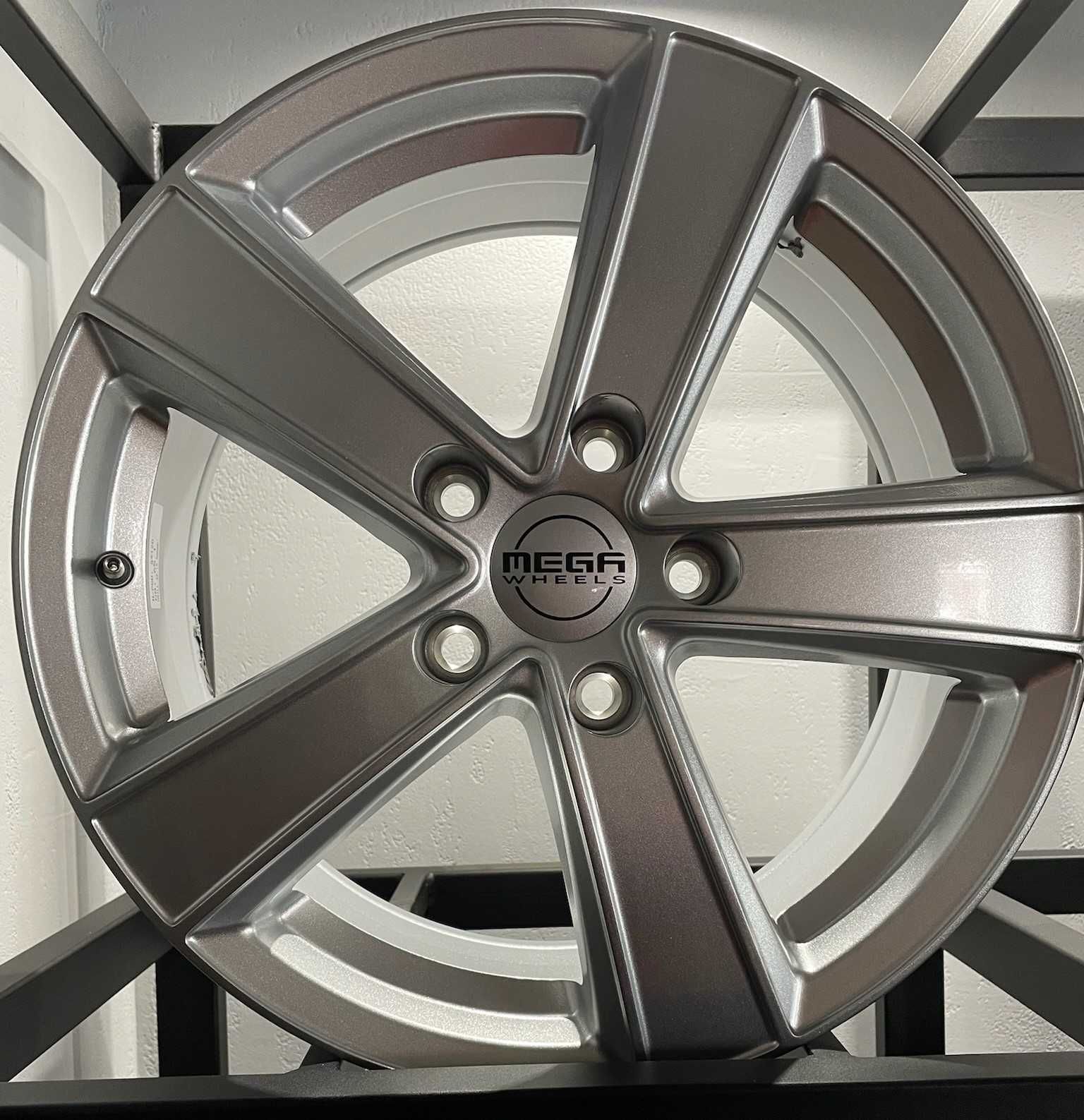 4x Felga Alu M.W Hercules 7x17 ET50 65.1 5x120 / 5075