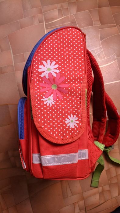 Продам школьный каркасный  рюкзак "Yes"