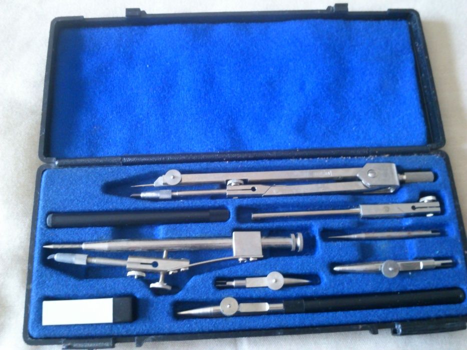 Antigo conjunto de desenho ECOBRA S-5A, completo