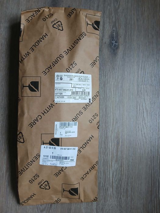 Grelha Nova embalada Original lado direito nevoeiro Audi A5 2012 a 16