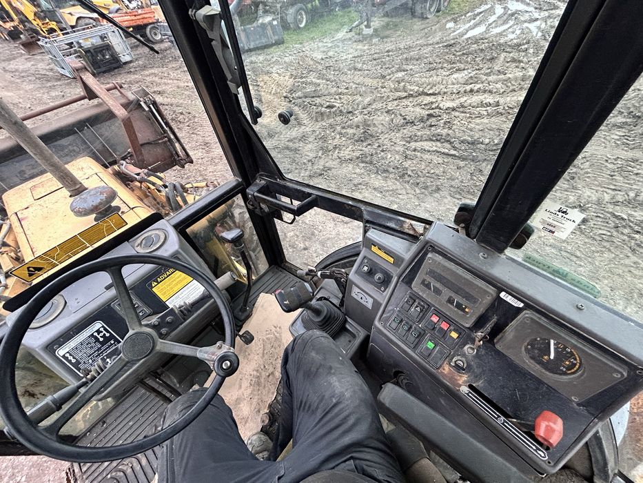 Koparko ladowarka New Holand Ford 655 C