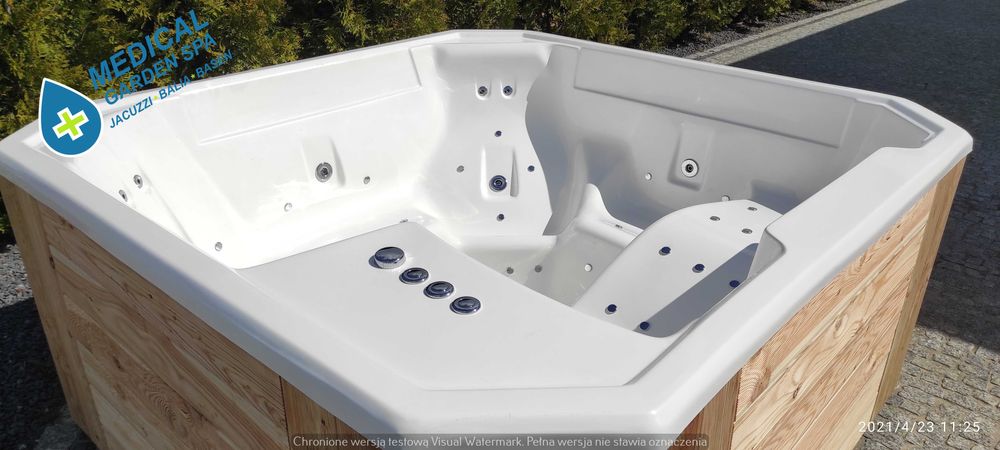 Jacuzzi 5–osobowe – komfort, relaks i zdrowie w Twoim ogrodzie