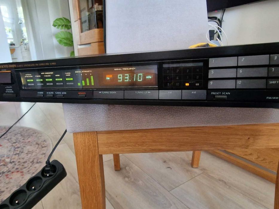 Tuner radiowy Onkyo Integra T-4450