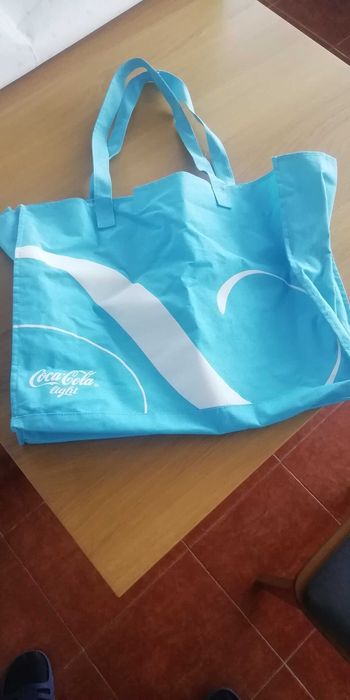 Sacos e mochila Coca cola