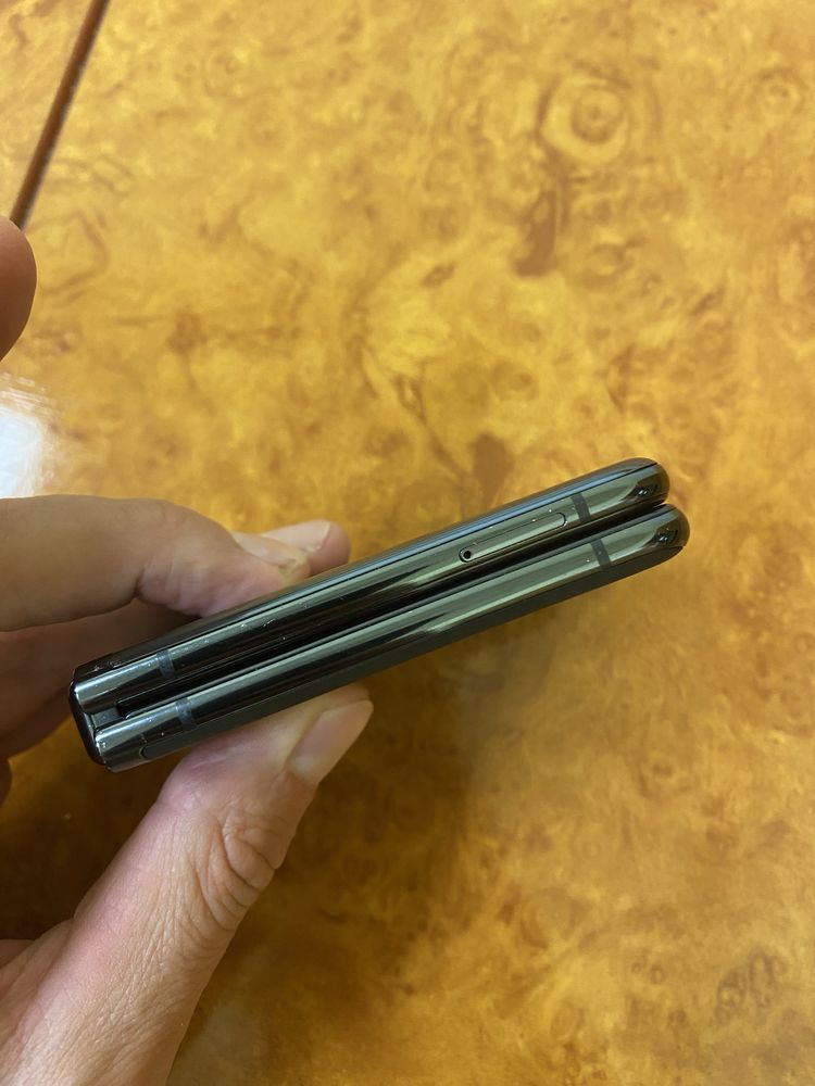 Донор Motorola RAZR 2023+ 8/256Gb